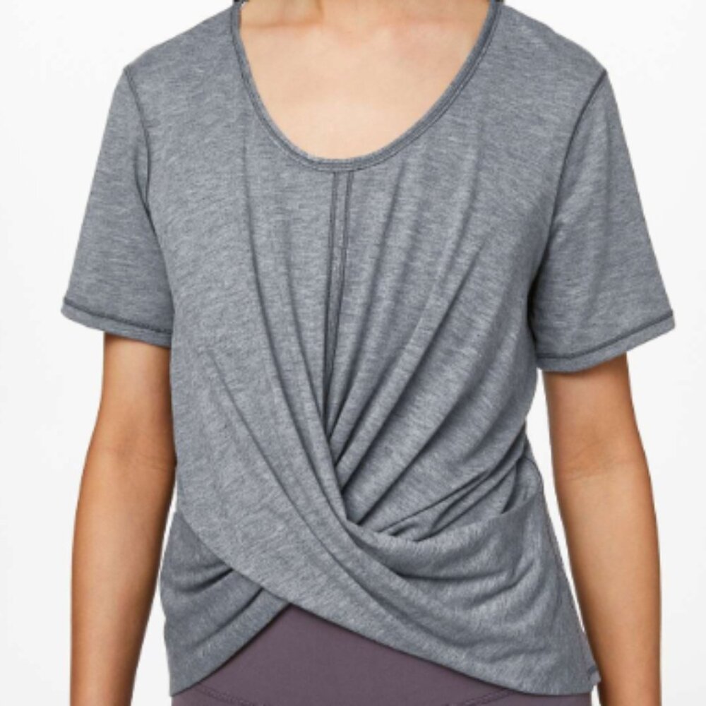 Lululemon Do the Daily Short Sleeve in Heathered Solar Grey
